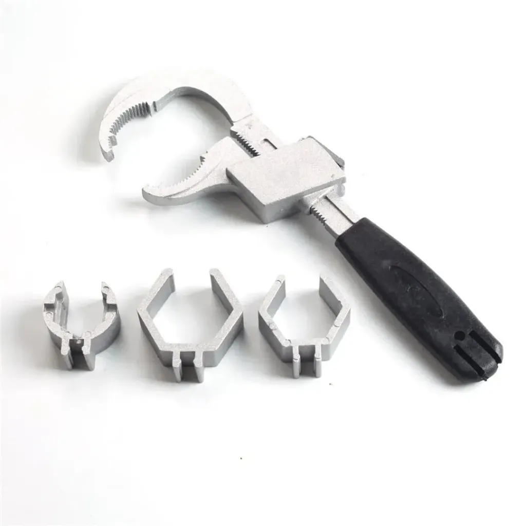 [1006] LLAVE MULTIFUNCIONAL PARA PLOMERIA Y GRIFERIA